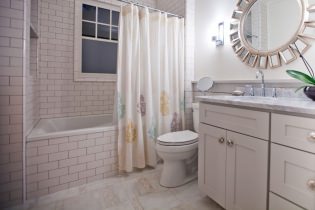 Kylpyhuoneen verhot: tyypit, materiaalit, kiinnitysmenetelmät