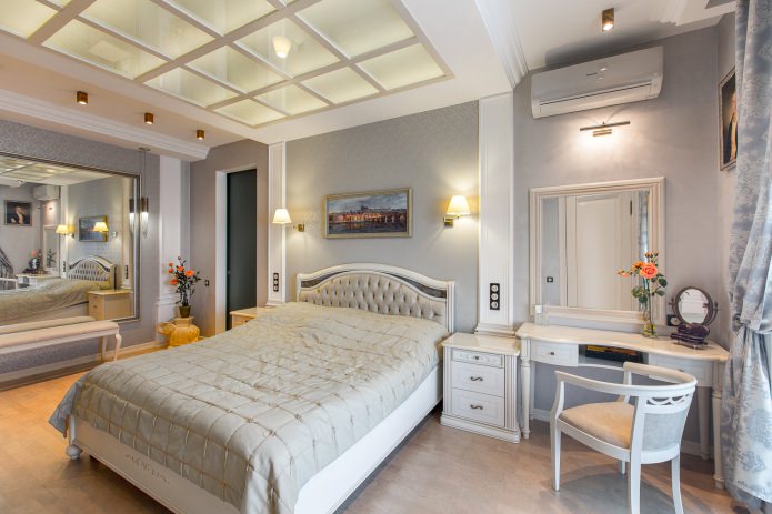 Design della camera da letto con carta da parati grigia: 70 migliori foto all'interno