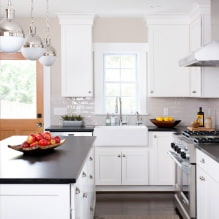 Baltas virtuves dizains ar melnu galda virsmu: 80 labākās idejas, fotogrāfijas interjerā-15