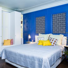 Yatak odasında duvar tasarımı: renk seçimi, bitirme seçenekleri, iç mekanda 130 fotoğraf-20
