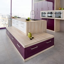 Set violet în bucătărie: design, combinații, alegerea stilului, tapet și perdele-14