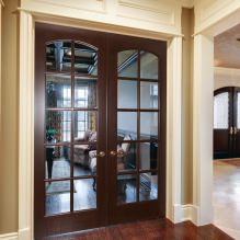Tmavé dvere v interiéri: kombinácia s farbou podlahy, stien, nábytku (60 fotografií) -3