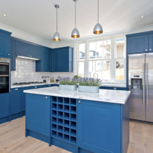 صورة لتصميم المطبخ مع مجموعة زرقاء 2