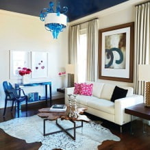 Modrý strop v interiéru: designové prvky, typy, kombinace, design, foto-10
