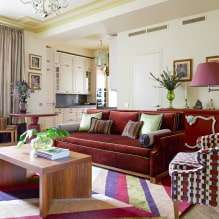 Sarkans dīvāns interjerā: veidi, dizains, kombinācija ar tapetēm un aizkariem-13