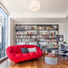Raudona sofa interjere: tipai, dizainas, derinys su tapetais ir užuolaidomis-14