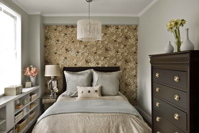 Hình nền cho phòng ngủ nhỏ: màu, Thiết kế, sự kết hợp, Ý tưởng cho trần nhà thấp và phòng hẹp