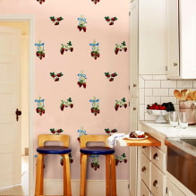 Kertas dinding berwarna peach: jenis, idea reka bentuk, gabungan dengan langsir dan perabot-3