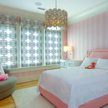 Roze behang in het interieur: soorten, ontwerpideeën, tinten, combinatie met andere kleuren-1