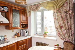 Køkken med lambrequins på vinduerne: typer, former for draperi, materialer, design, farve