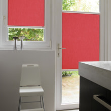 Cortines vermelles a l'interior: tipus, teixits, disseny, combinació amb fons de pantalla, decoració, estil-3