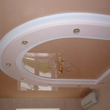 Комбинирани тавани от гипсокартон и опънати тавани: дизайн, цветови комбинации, снимки в интериора-7