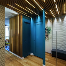 Οροφή στο διάδρομο: τύποι, χρώμα, σχέδιο, κατασκευασμένες κατασκευές στο διάδρομο, φωτισμός-4