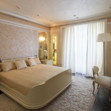 Il soffitto della camera da letto: design, tipi, colore, disegni ricci, illuminazione, esempi all'interno-3