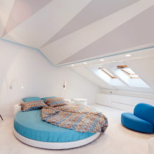 Soffitto attico: design, colore, tipi (teso, cartongesso, ecc.), illuminazione-0