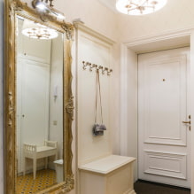 Zrcadlo na chodbě a chodbě: pohledy, design, výběr umístění, osvětlení, barva rámu-5