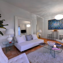 Miralls a l'interior de la sala d'estar: tipus, disseny, opcions de forma, elecció de la ubicació-5