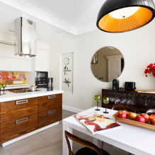Spejl i køkkenet: typer, former, størrelser, design, muligheder for placering i interiøret-1