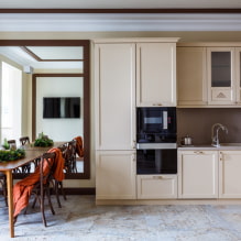 Καθρέφτης στην κουζίνα: τύποι, σχήματα, μεγέθη, σχέδιο, επιλογές για τοποθεσία στο εσωτερικό-5