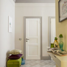 Pintu putih di pedalaman: jenis, reka bentuk, kelengkapan, kombinasi dengan warna dinding, lantai-6