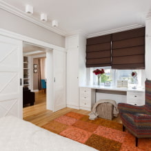 İç mekandaki hafif kapılar: çeşitleri, renkleri, zemin, duvarlar, mobilyalar ile kombinasyon-3