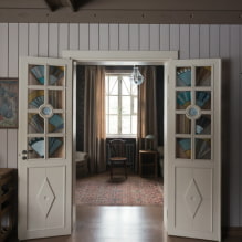 Šviesos durys interjere: tipai, spalvos, derinys su grindimis, sienomis, baldais-7