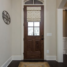 Cortines a la porta: vistes, boniques idees de disseny, color, foto a l'interior-5