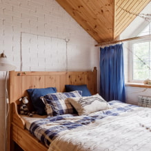Łóżka drewniane: zdjęcie, rodzaje, kolor, design (rzeźbione, antyczne, z miękkim zagłówkiem itp.) - 8