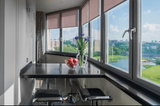 Bardisk på balkonen: placeringsmuligheder, design, bordpladematerialer, indretning