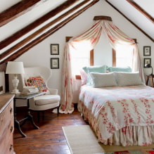 Giường 4 cọc: loại, lựa chọn vải, thiết kế, kiểu dáng, ví dụ trong phòng ngủ và nhà trẻ-8