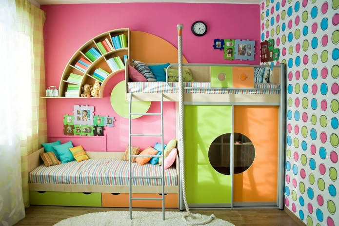 Tempat tidur susun kanak-kanak: gambar di pedalaman, jenis, bahan, bentuk, warna, reka bentuk