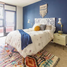 Tête de lit pour une chambre: photos à l'intérieur, types, matériaux, couleurs, formes, décor -1