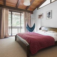 Κρεβάτι στην κρεβατοκάμαρα: φωτογραφία, σχέδιο, τύποι, υλικά, χρώματα, σχήματα, στυλ, διακόσμηση-5