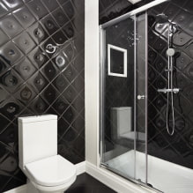 Mustat laatat kylpyhuoneessa: suunnittelu, asetteluesimerkkejä, yhdistelmiä, valokuvia sisätiloissa-1