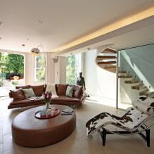 Ruda sofa interjere: tipai, dizainas, apmušalų medžiagos, atspalviai, deriniai-2