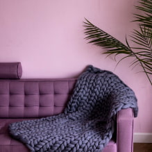 Ga trải giường trên ghế sofa: chủng loại, kiểu dáng, màu sắc, chất liệu vải làm vỏ bọc. Làm thế nào để sắp xếp một kẻ sọc đẹp? -0