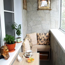 Balkonu dekoratif taşla süslemek: doku çeşitleri, tasarım, bitirme seçenekleri, kombinasyonlar-8