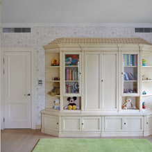 Skříň v dětském pokoji: typy, materiály, barva, design, umístění, příklady v interiéru-2