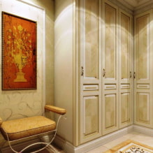 Γωνιακή ντουλάπα στο διάδρομο: τύποι, υλικά, χρώματα, σχέδιο και σχήματα, εσωτερική πλήρωση-8