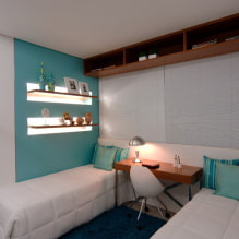 Police nad postelí: design, barva, typy, materiály, možnosti umístění-5
