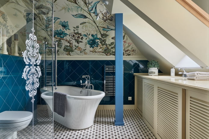 Badkamer in klassieke stijl: keuze uit afwerkingen, meubels, sanitair, decor, verlichting
