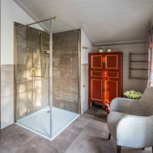Vannas istaba klasiskā stilā: apdares, mēbeļu, santehnikas, dekoru, apgaismojuma izvēle-6