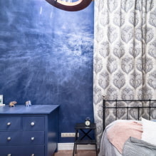 غرفة نوم زرقاء: ظلال ومجموعات واختيار التشطيبات والأثاث والمنسوجات والإضاءة - 0