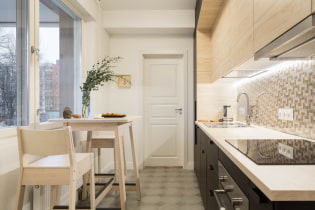 Reka bentuk dapur yang sempit: susun atur, hiasan, susunan perabot, foto