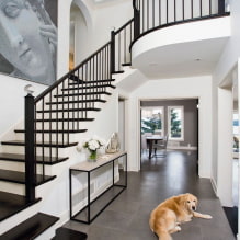 Kāpnes uz otro stāvu privātmājā: veidi, formas, materiāli, apdare, krāsa, stili-1