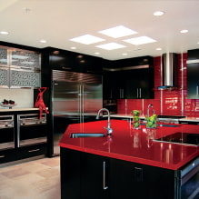 Sarkanā un melnā virtuve: kombinācijas, stila izvēle, mēbeles, tapetes un aizkari-1
