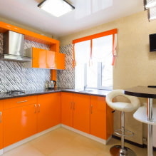 Оранжева кухня в интериора: дизайнерски характеристики, комбинации, избор на завеси и тапети-5