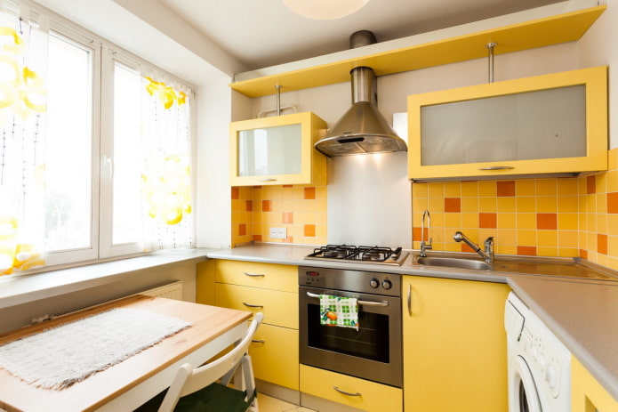 Żółta kuchnia: cechy konstrukcyjne, przykłady prawdziwych zdjęć, kombinacje