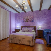 Piękna fioletowa sypialnia we wnętrzu-1