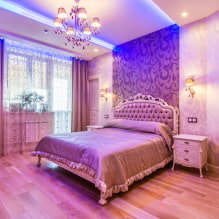Kaunis violetti makuuhuone sisätiloissa-2